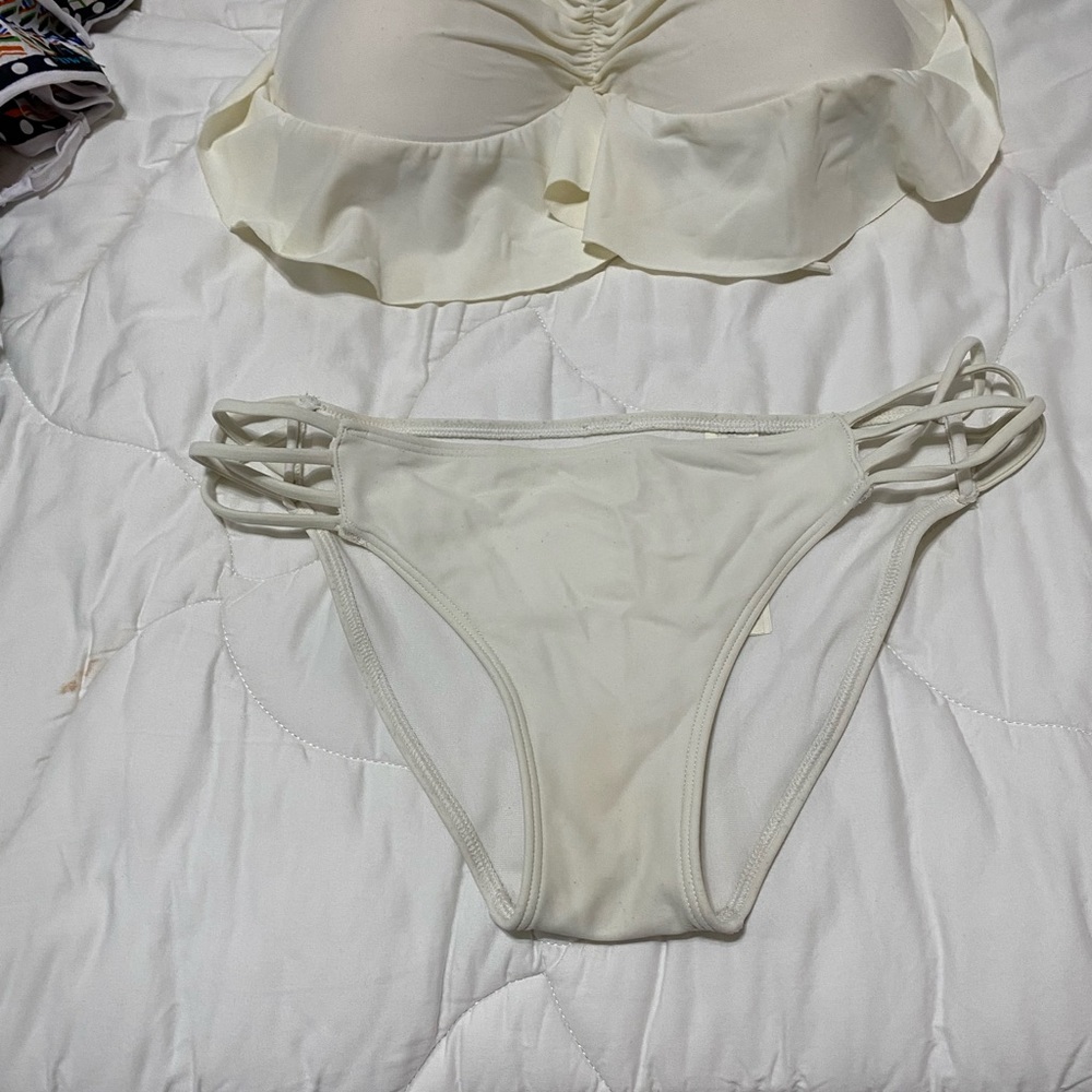 Bikini swim suit in white